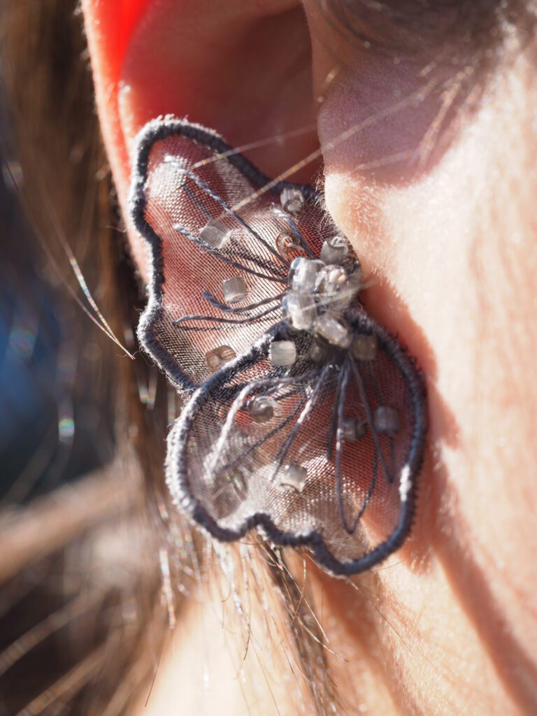 お友達の着用したhane no hana。