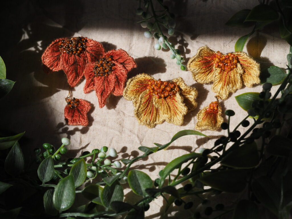 "tsuki no..."シリーズ。左mangetsu 。右hangetsu。