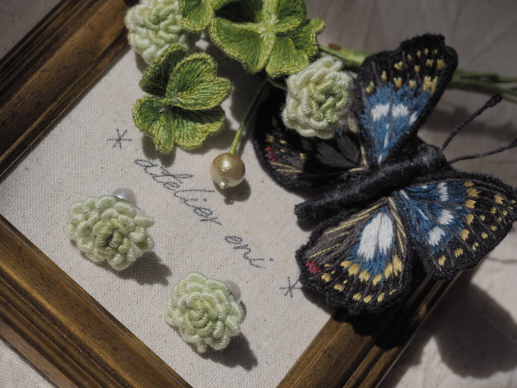 clover×白詰草×オオムラサキ×∗atelier eni∗額。