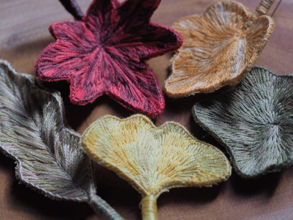 ウッドプレートに集まるiroha。