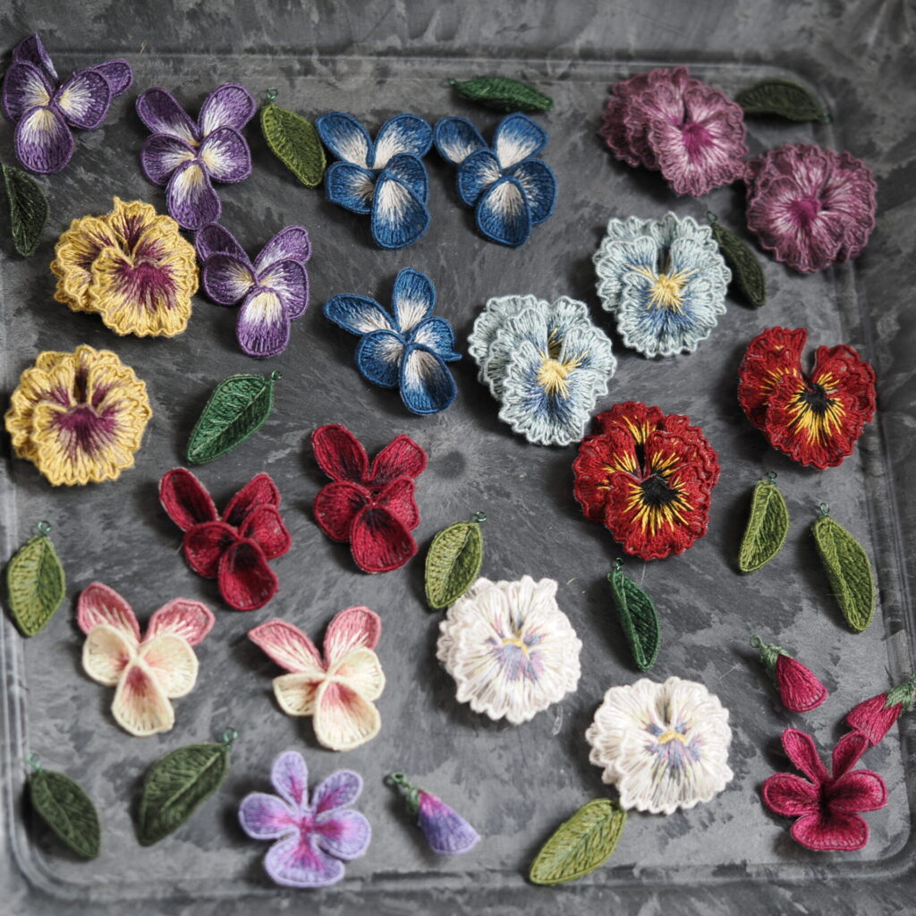 プレートに並ぶvioleniたち。