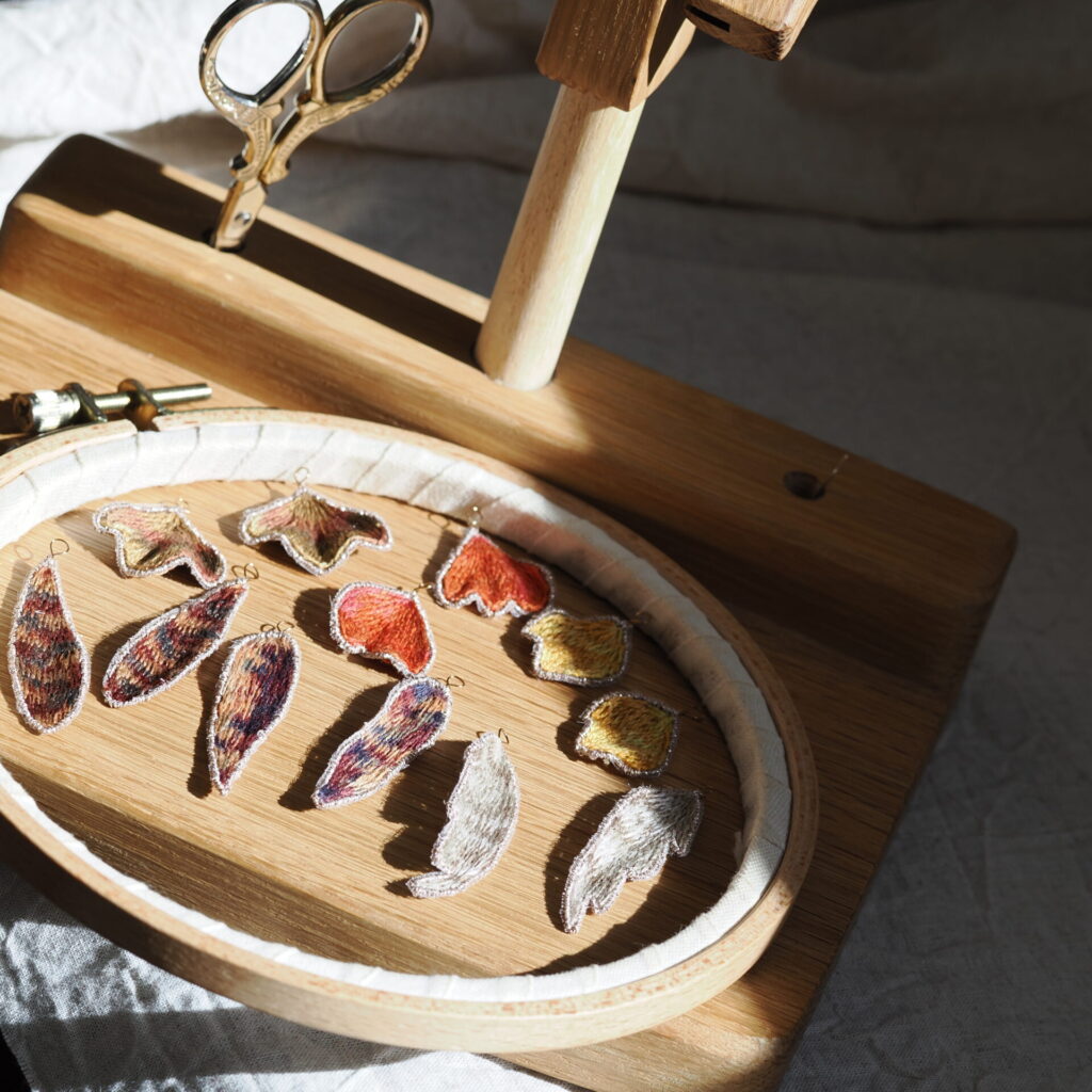 gradeniと刺繍枠。