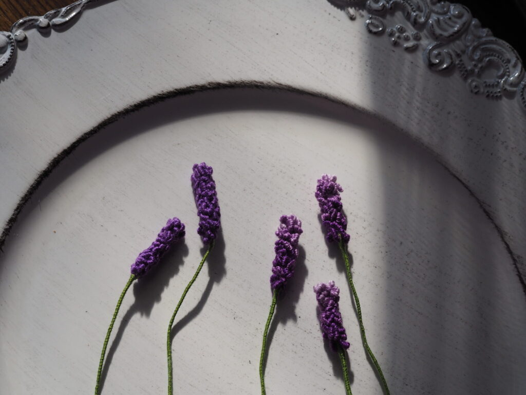 お仕立て前のlavenderを、お皿に乗せて…