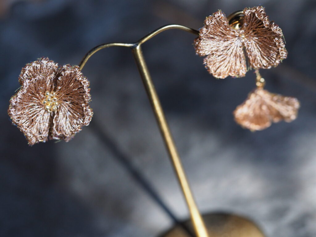 ホルダーディスプレイenichou。