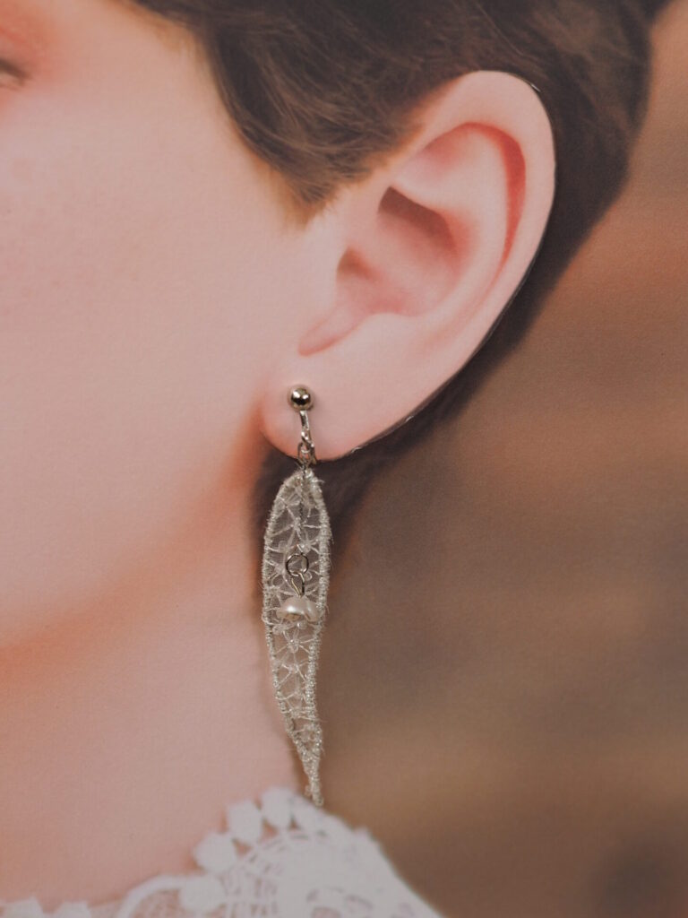 ストレートバージョン着用イメージ。