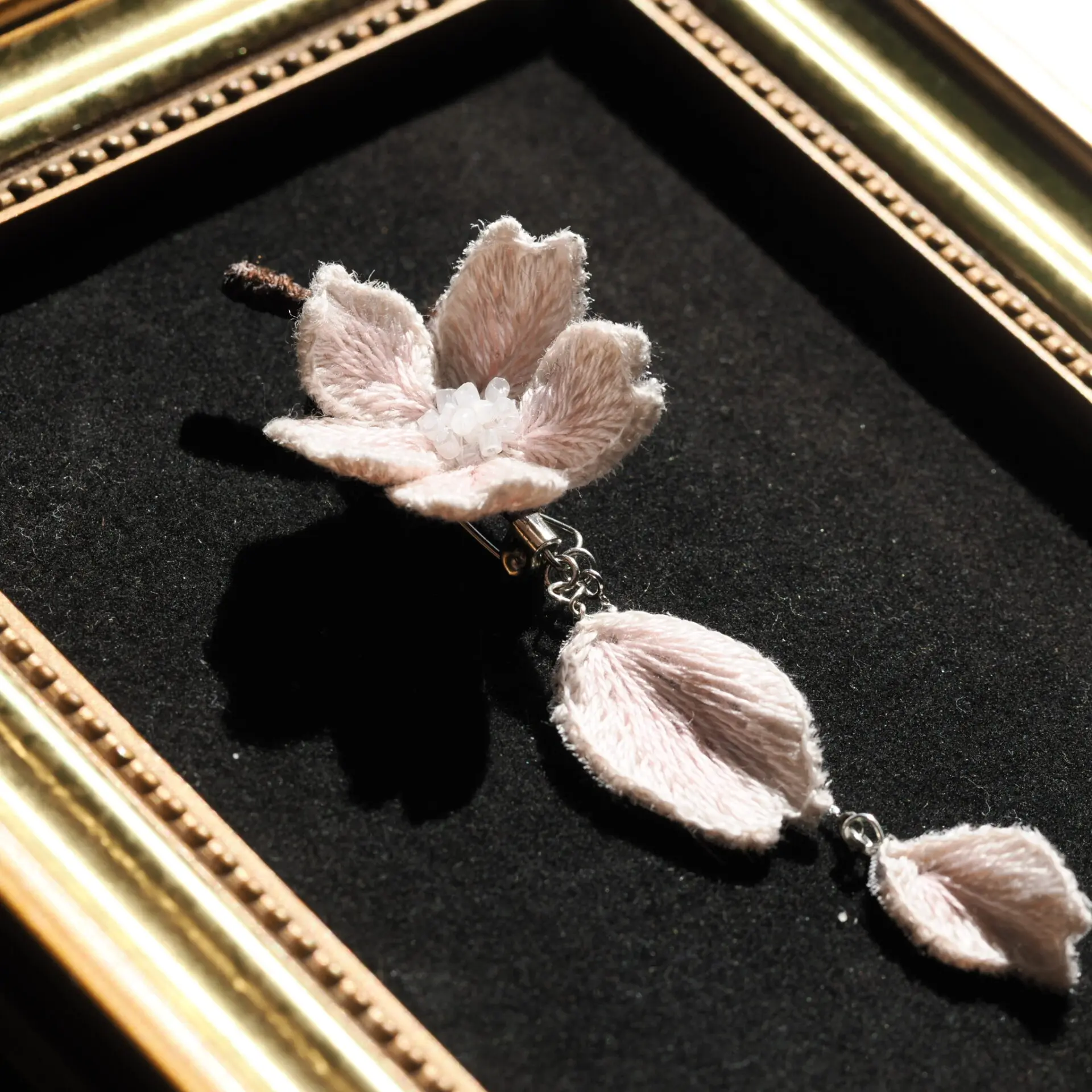 sakura brooch -pearl wreath- 803 | ∗atelier eni∗