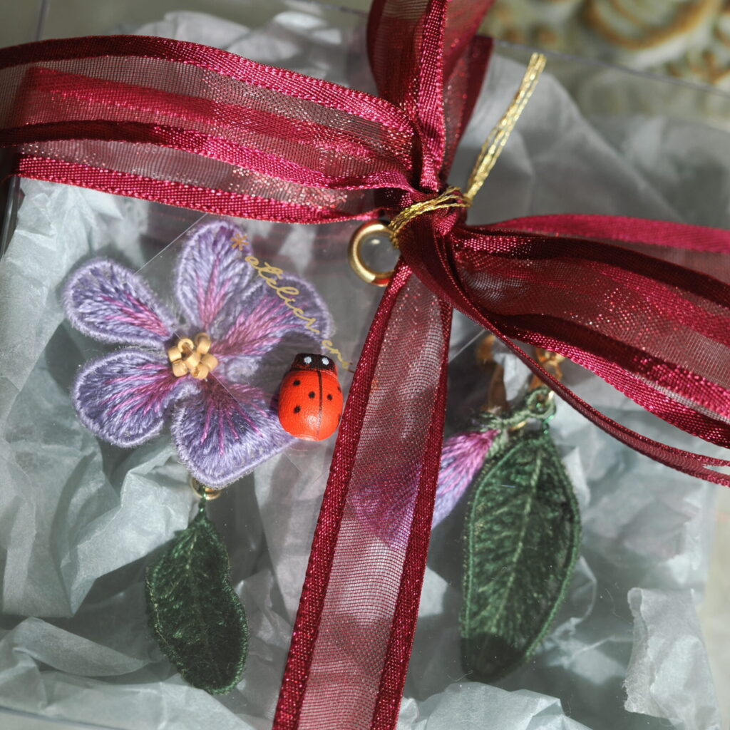 violeni ラッピング。