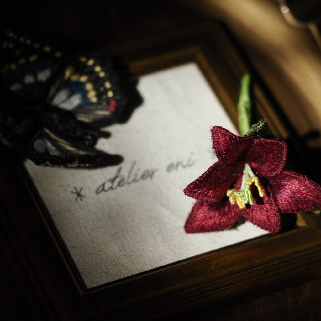 深紅のlily×∗atelier eni∗額×オオムラサキ。